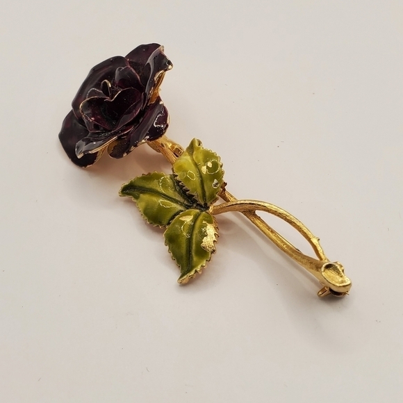 VINTAGE WEISS PURPLE BLOOMING ROSE BROOCH PIN STEM LEAVES GOLD FLOWER JEWELRY - Picture 1 of 12